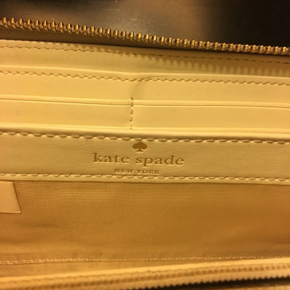Authentic Kate Spade Wallet - Picture 3 of 6